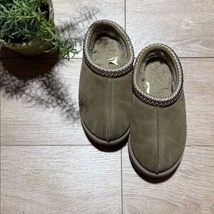 AUTHENTIC UGG TASMANS MUSHROOM BROWN WOMENS SIZE 7